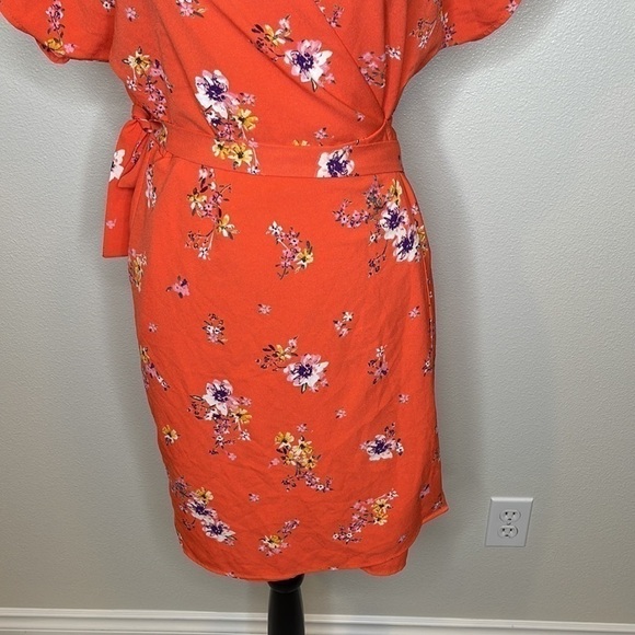 Studio B by Bobeau Floral Wrap Around Dress Medium - Picture 6 of 8